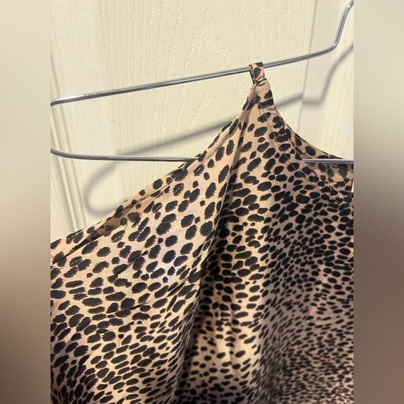 Michael Kors Open Shoulder Cheetah Blouse - Picture 5 of 8